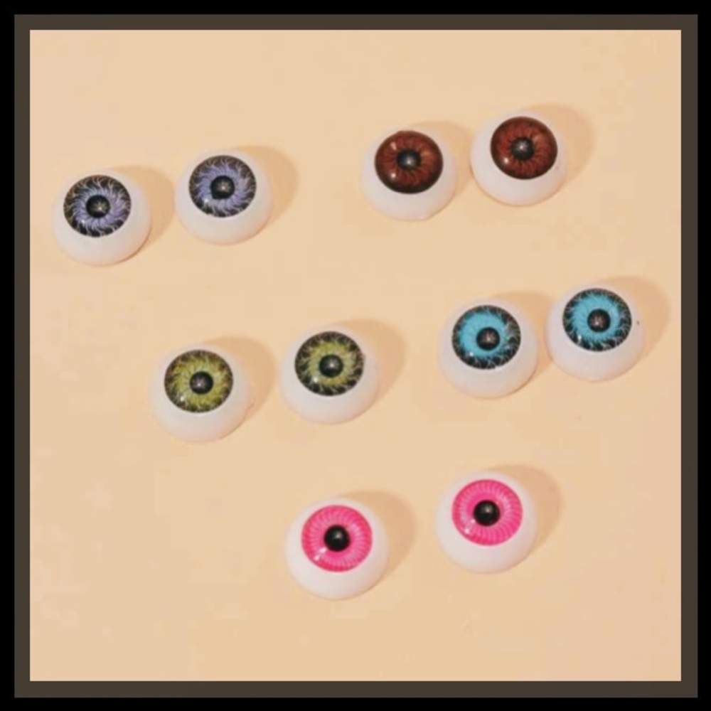 EYEBALL STUD EARRINGS